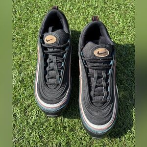 Nike Air Max 97 SE Alter & Reveal Black Bright Crimson Red Sz(8.5)